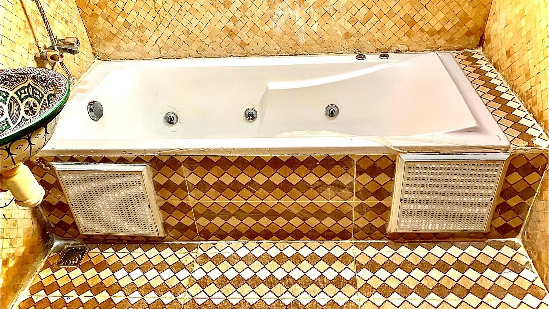 Riad Atlas Logement Entier Prive Avec Jacuzzi Au Coeur De Marrakesh Entire Accommodation