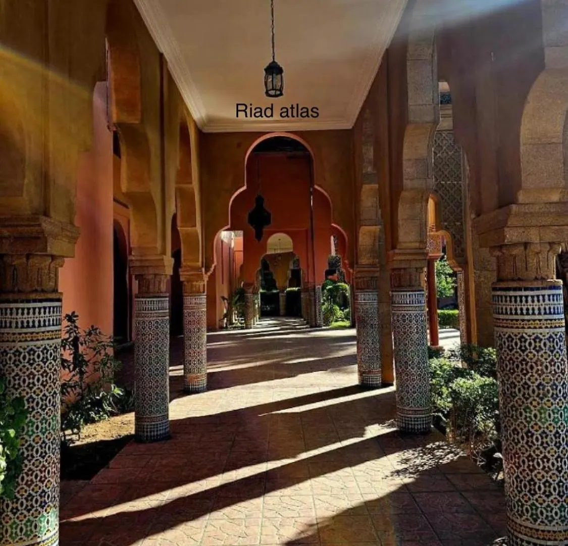 Riad Atlas Logement Entier Prive Avec Jacuzzi Au Coeur De Marrakesh Entire Accommodation 0*,