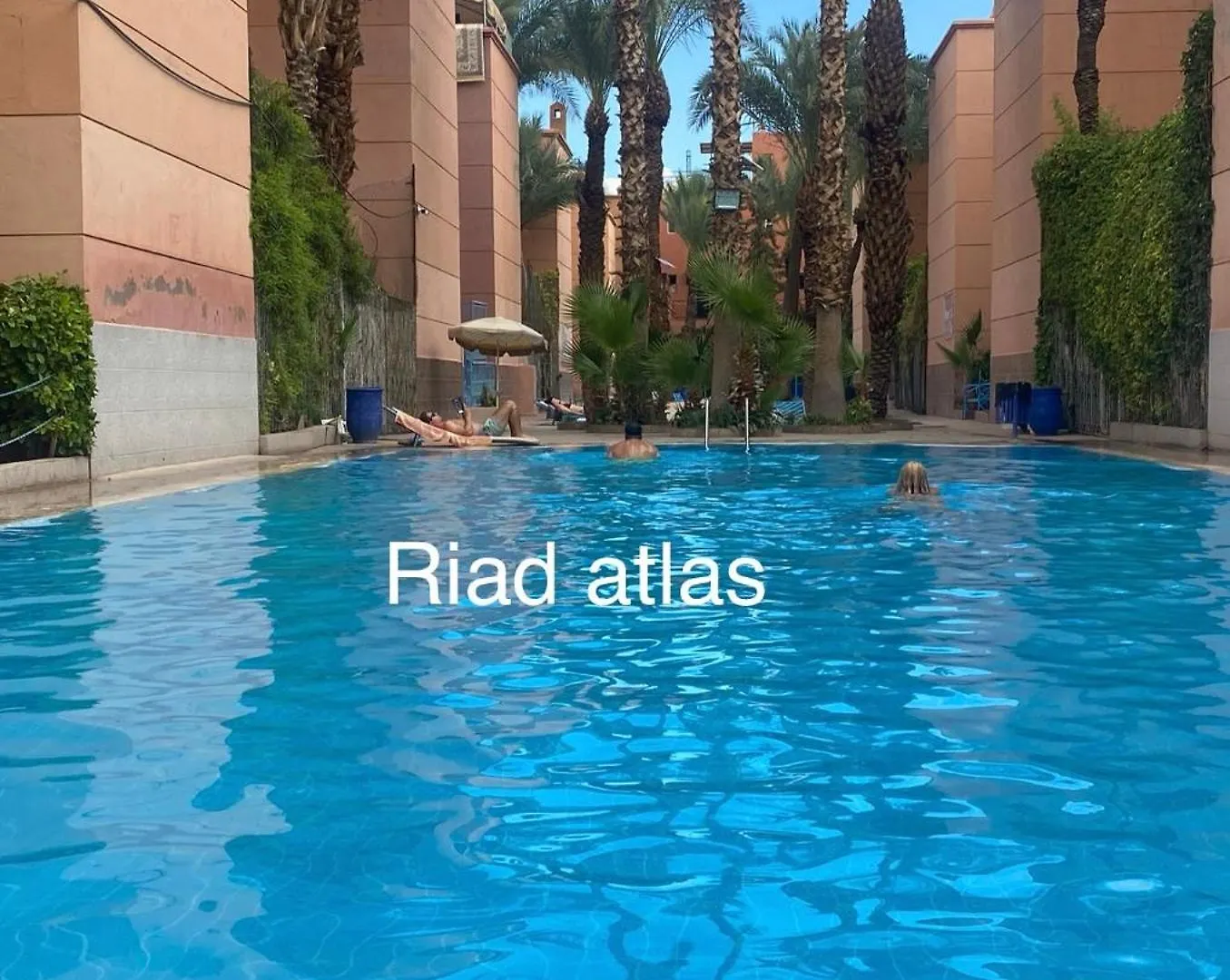 Riad Atlas Logement Entier Prive Avec Jacuzzi Au Coeur De Marrakesh Entire Accommodation Morocco